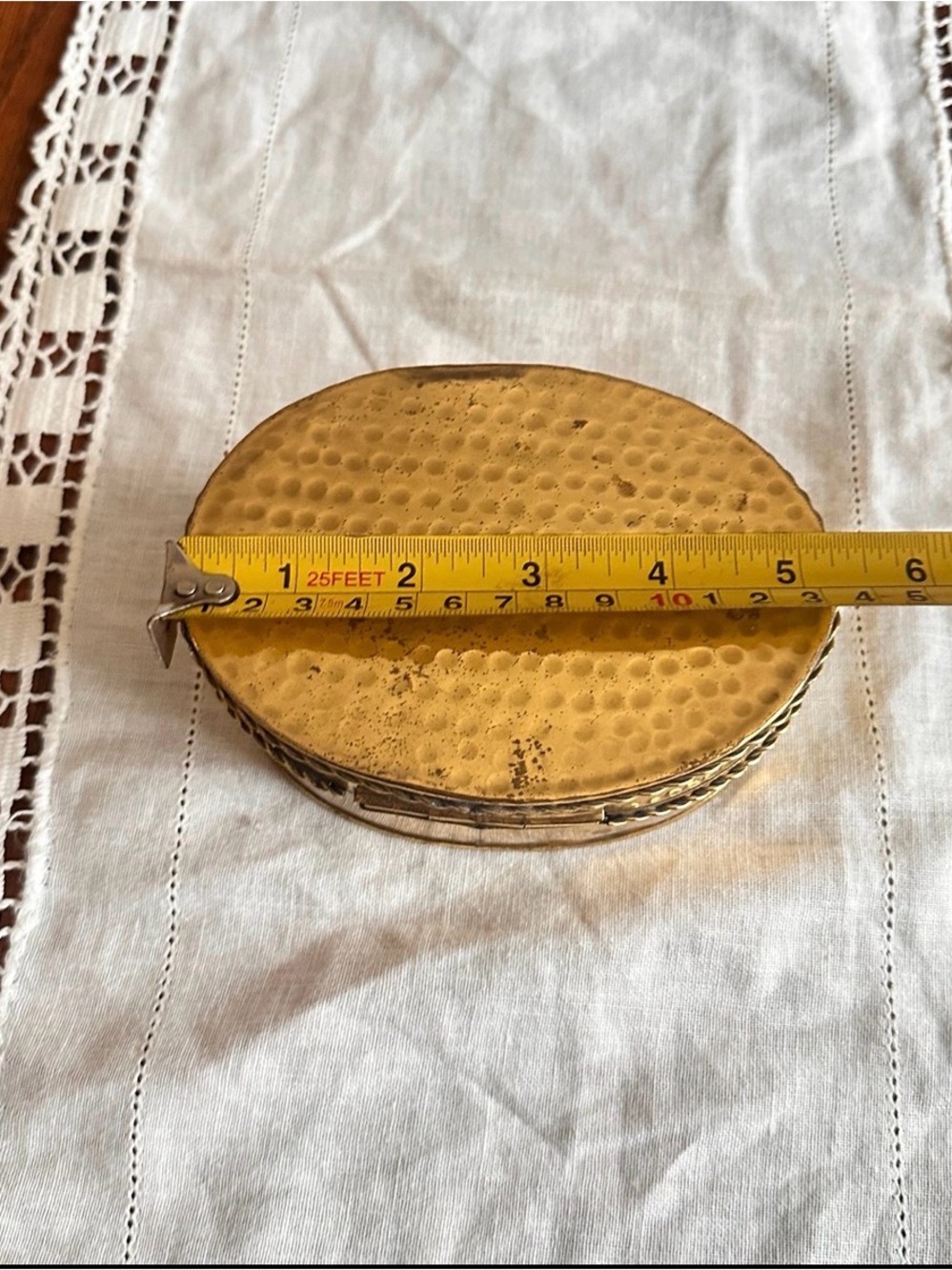 Vintage brass oval trinket jewelry keepsake box - Picture 8 of 9